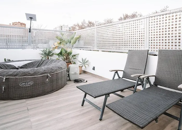 Duplex Oasis With Terrace, Pool And Bbq & Parking شقة *