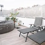 Duplex Oasis With Terrace, Pool And Bbq & Parking Apartment *