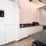 Duplex Oasis With Terrace, Pool And Bbq & Parking *