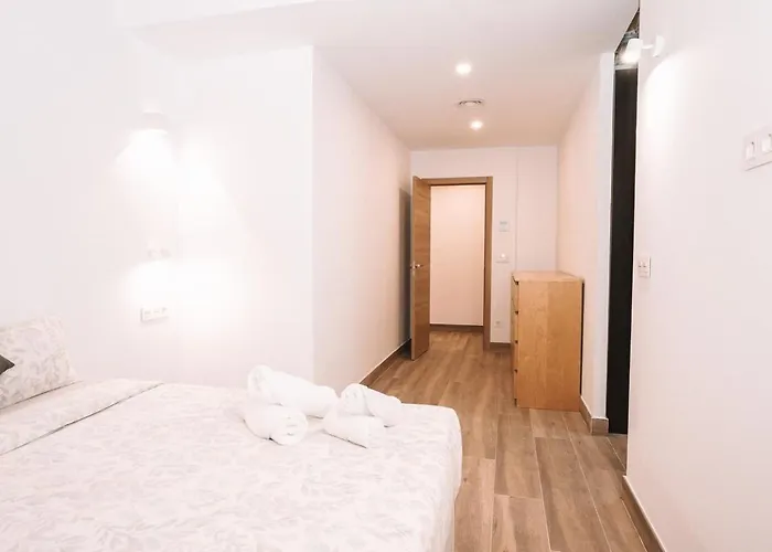 Duplex Oasis With Terrace, Pool And Bbq & Parking דירה *