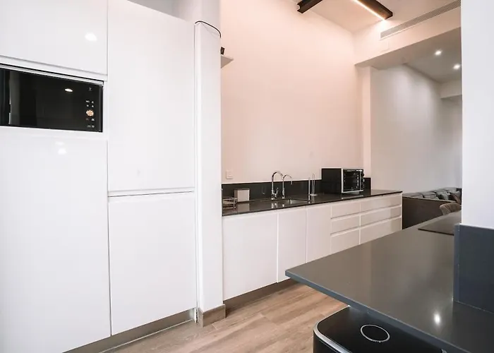 Duplex Oasis With Terrace, Pool And Bbq & Parking *